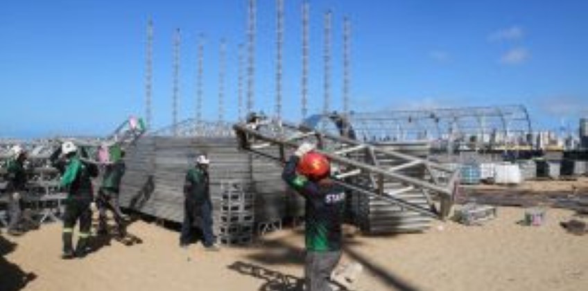 Prefeitura de Fortaleza inicia montagem das estruturas descentralizadas para o Réveillon 2026